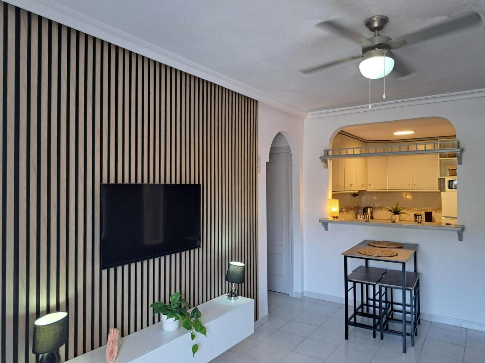 Apartamento Pod Papugami Torrevieja Exterior foto