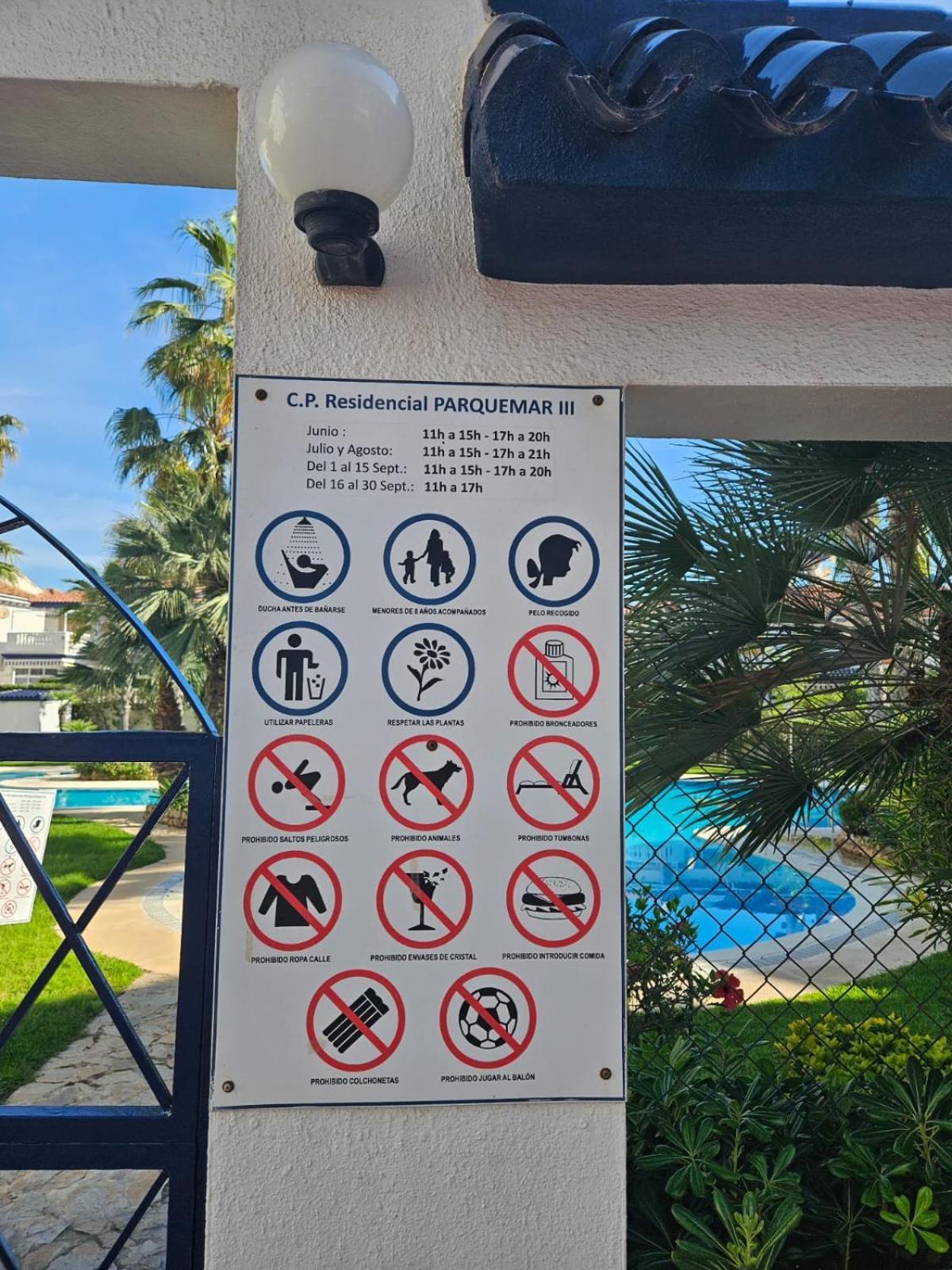 Apartamento Pod Papugami Torrevieja Exterior foto